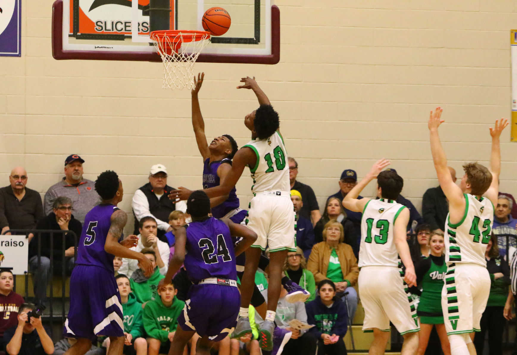 Chesterton Boys Basketball Sectional Final: Merrillville vs. Valparaiso boys basketball